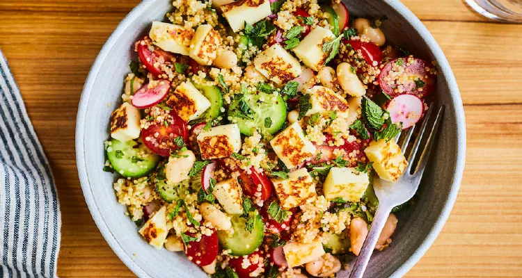 Quinoa, a protein-packed superfood for your diet.