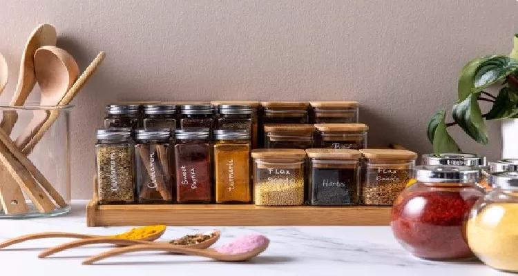 Medicinal plants to help male sexual health, including tribulus and horny goat weed