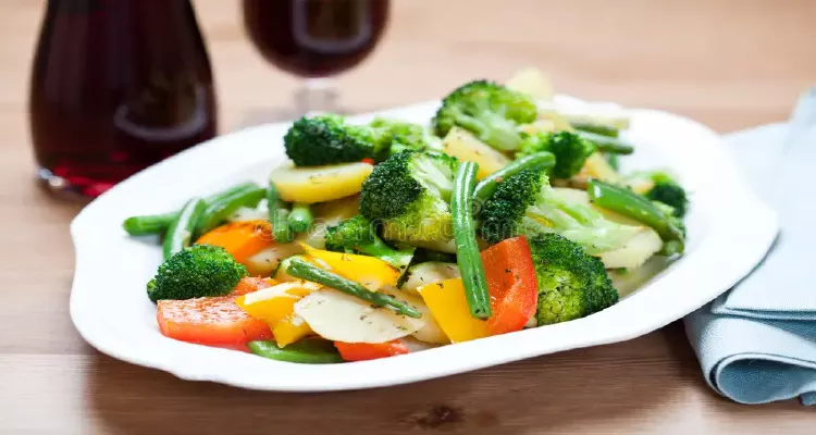 Vitamin C rich vegetables in a healthy stir-fry for wellness