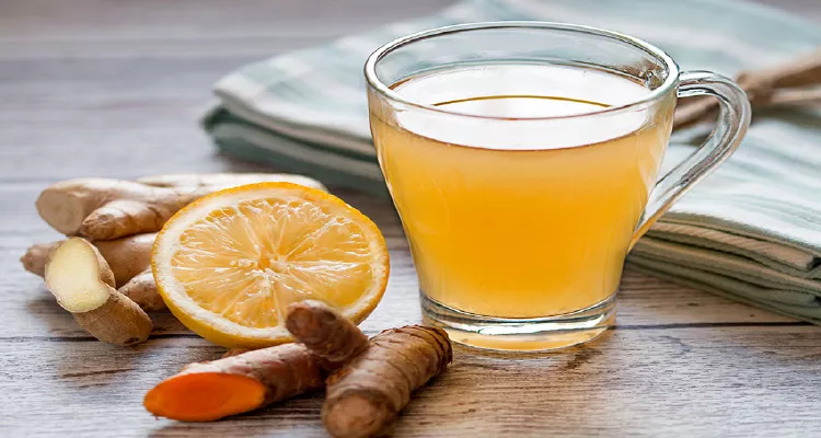 Ginger tea and natural ingredients for quick recipes to relieve menstrual cramps naturally