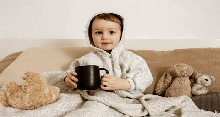 Safe and natural home remedies to relieve children's coughs in a comforting setup.