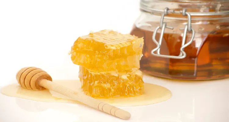 Honey and Cinnamon A Natural Combination with Scientific Proof