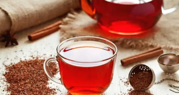 Therapeutic teas to improve sleep in the elderly, ready for bedtime